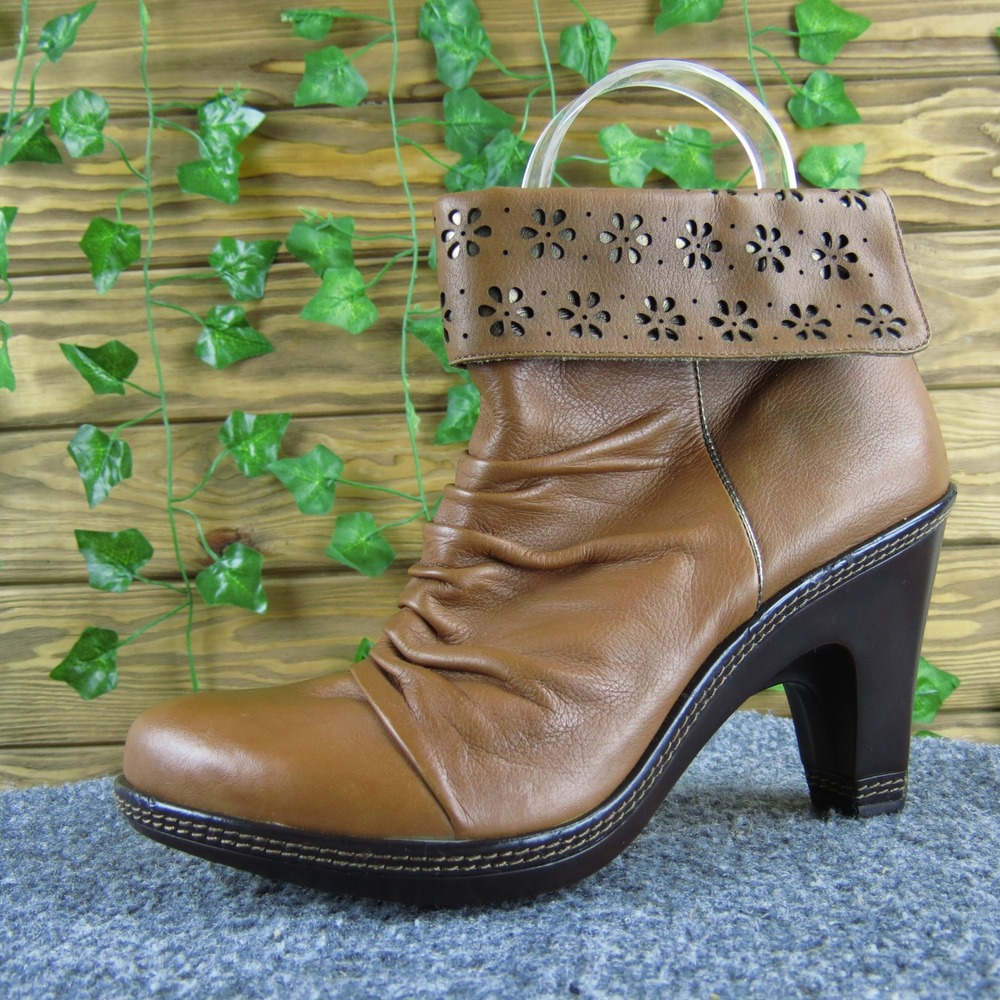 J-41 Temptation Women 6.5 Brown Leather Cutout Cuff Heeled Booties Comfort Zip